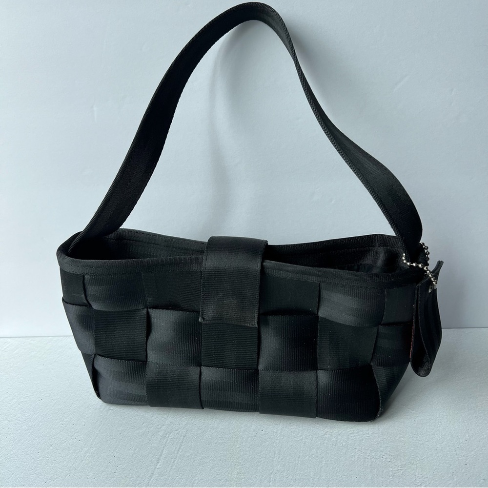 Harvey’s Small Shoulder Seatbelt Bag